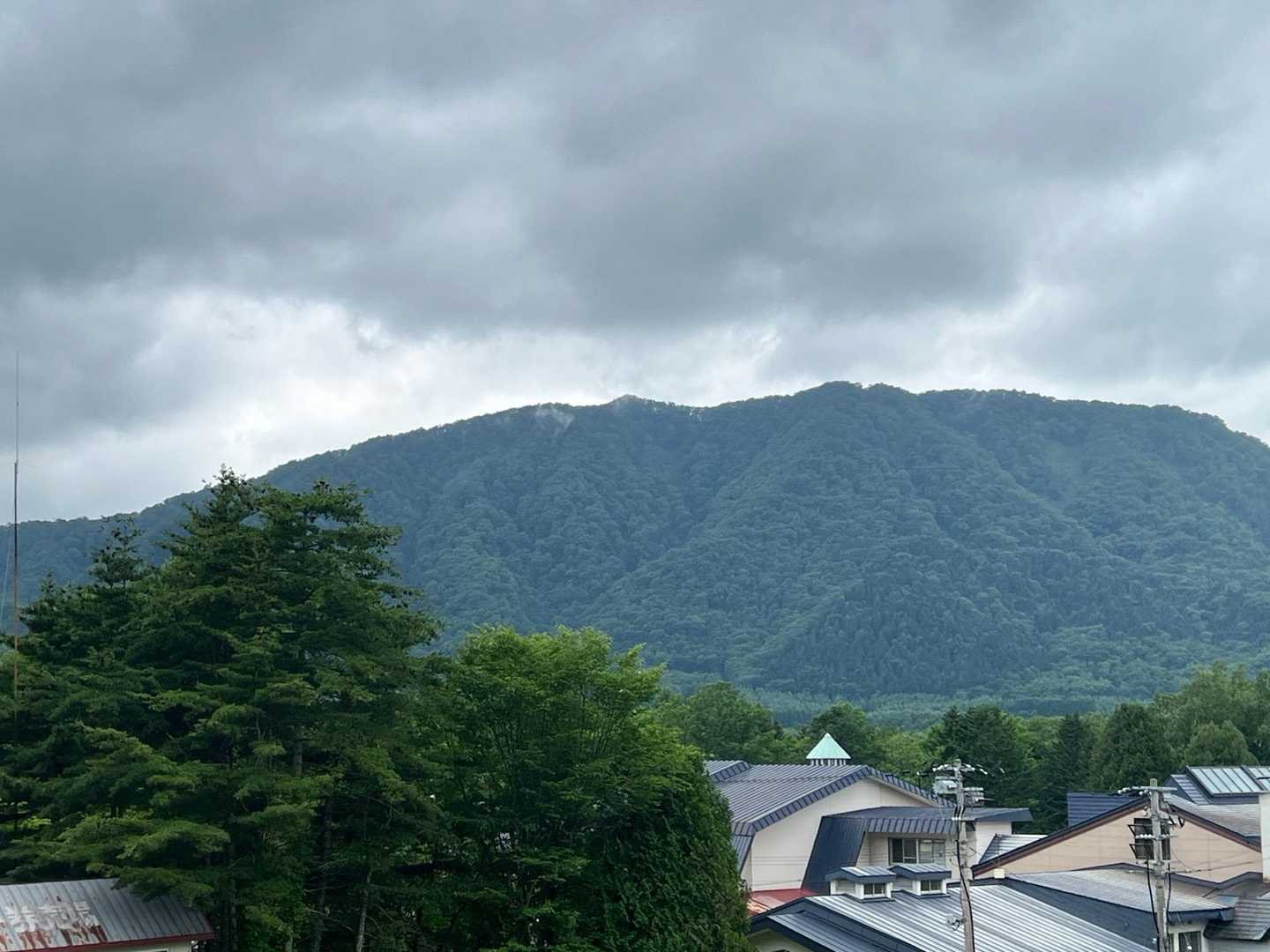 遠くの山並み