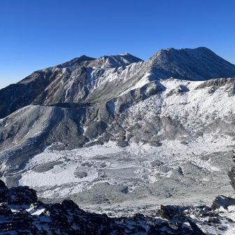 II峰から四の池越しの御嶽山🏔️