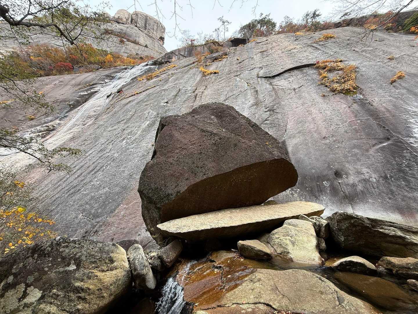 鉾岳 往復 | 巨大スラブとパックン岩、奇岩と絶景の激登りの写真