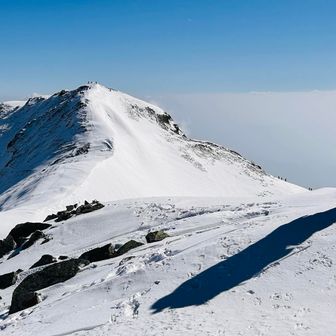 南尾根から登ってきた方に撮っていただきました😇