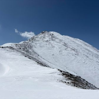 剣ヶ峰方面、写真ではつたわりませんが凄い急登です😱
