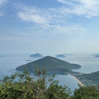 360度の眺望で瀬戸内海に浮かぶ島々が見渡せました