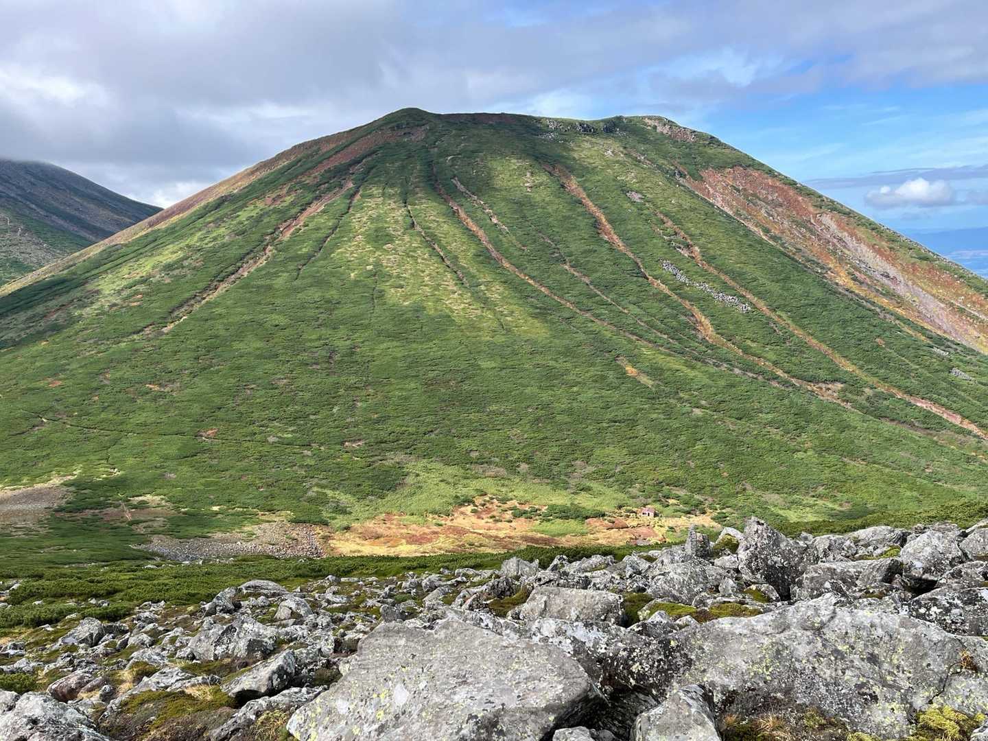 最後に美瑛富士⛰️
麓に避難小屋