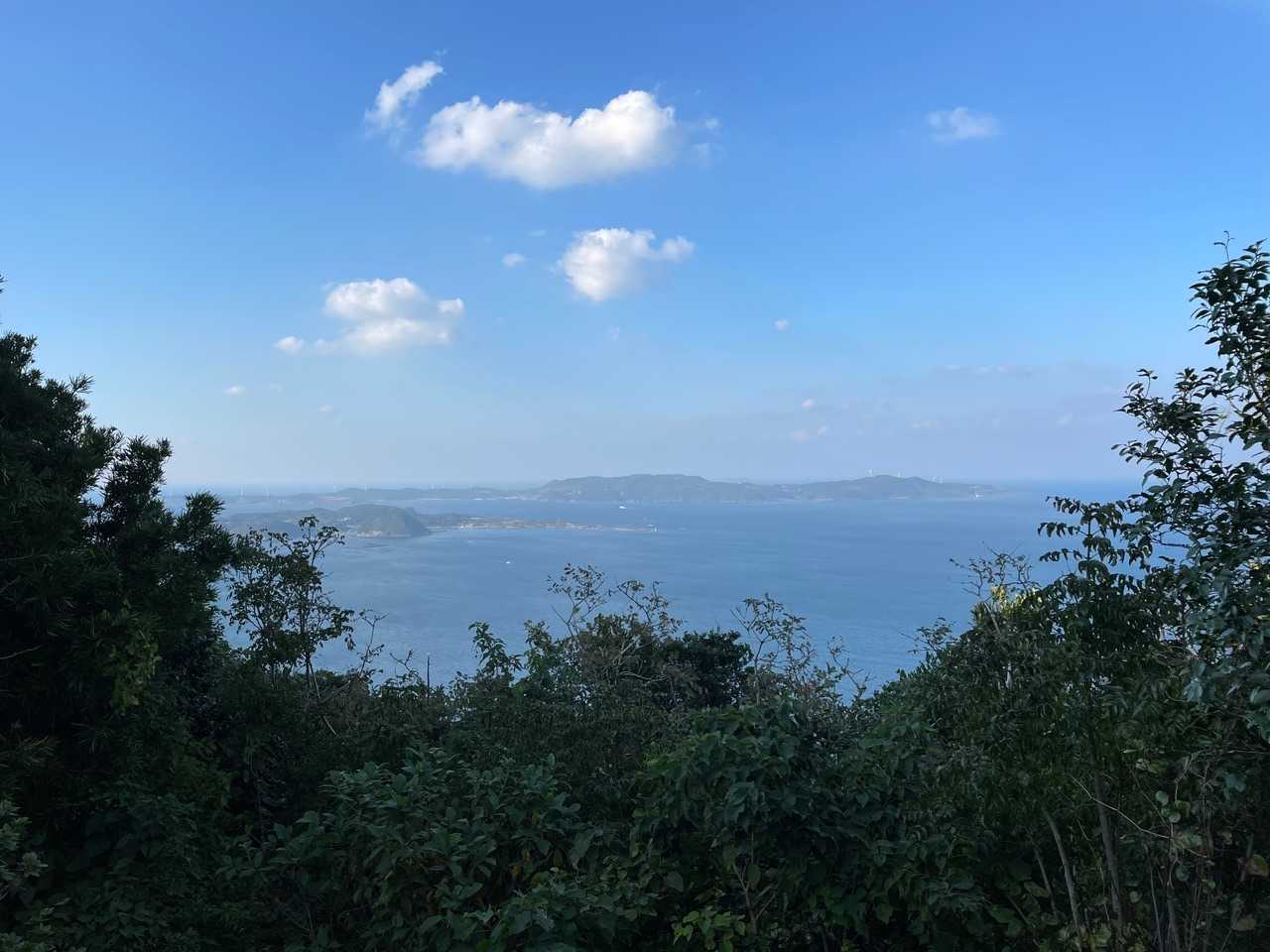 的山大島がメインの眺望😃
島と海と青空、言う事無し😆
