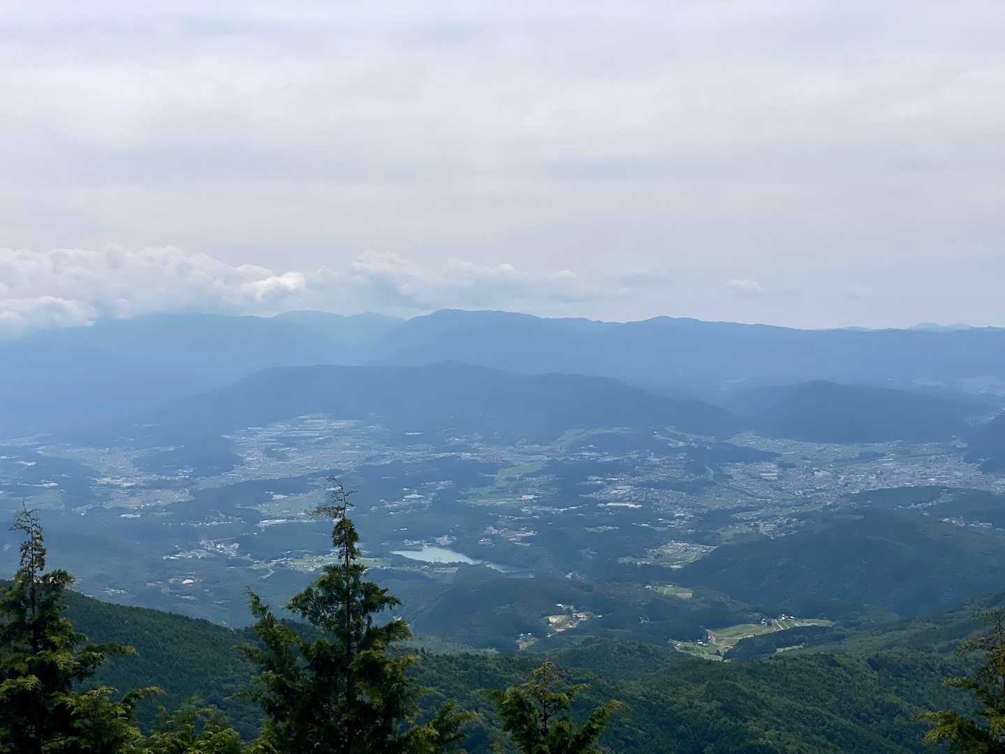 色々見えるんでしょうが、ガスっていてイマイチです。