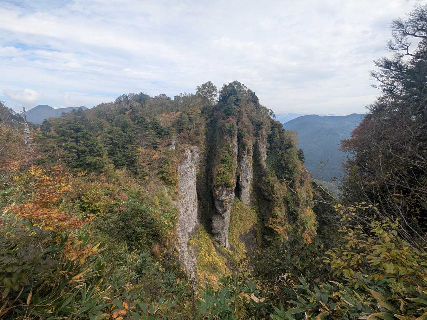 九頭龍山が迫力満点。