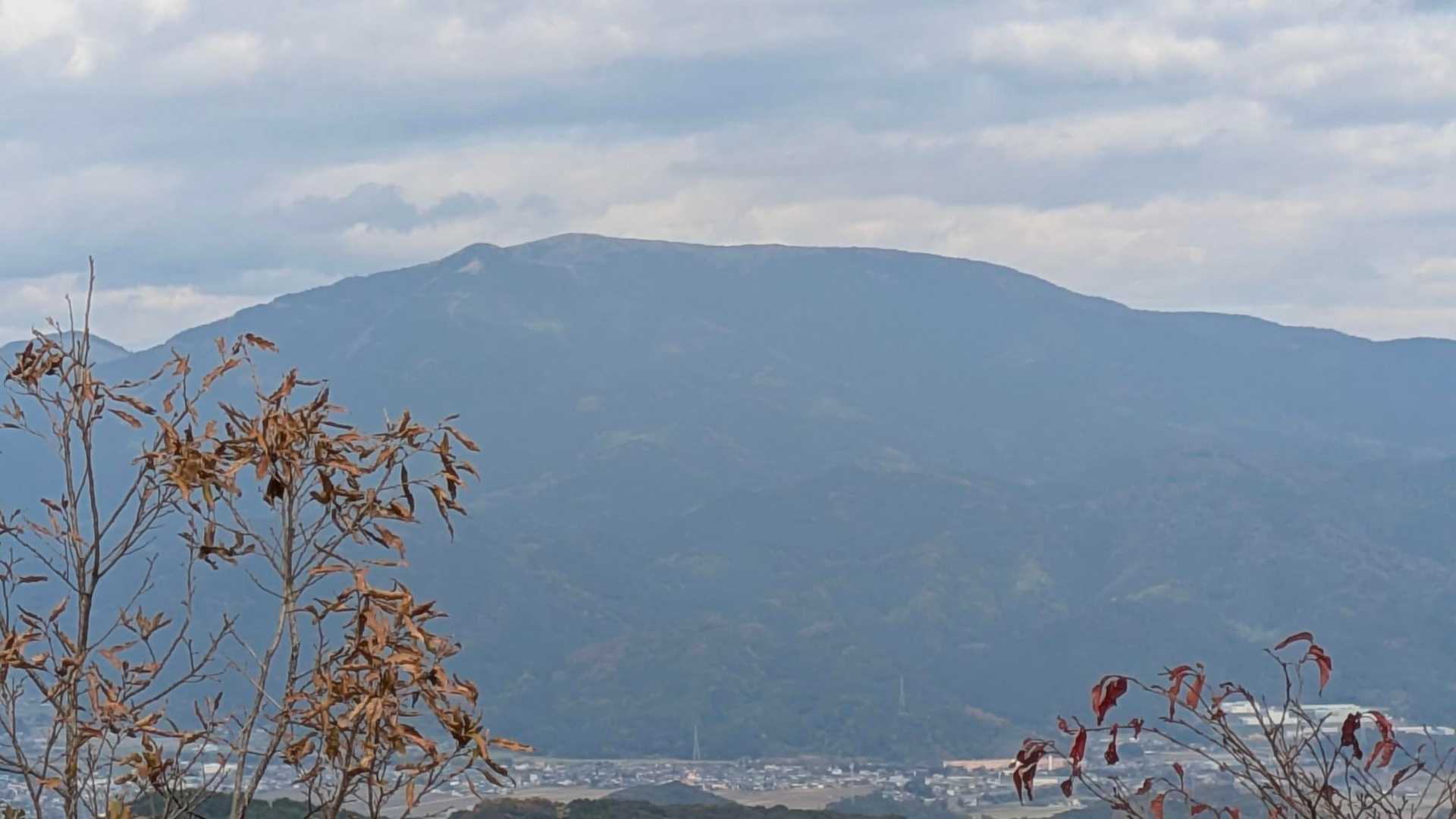 天山？