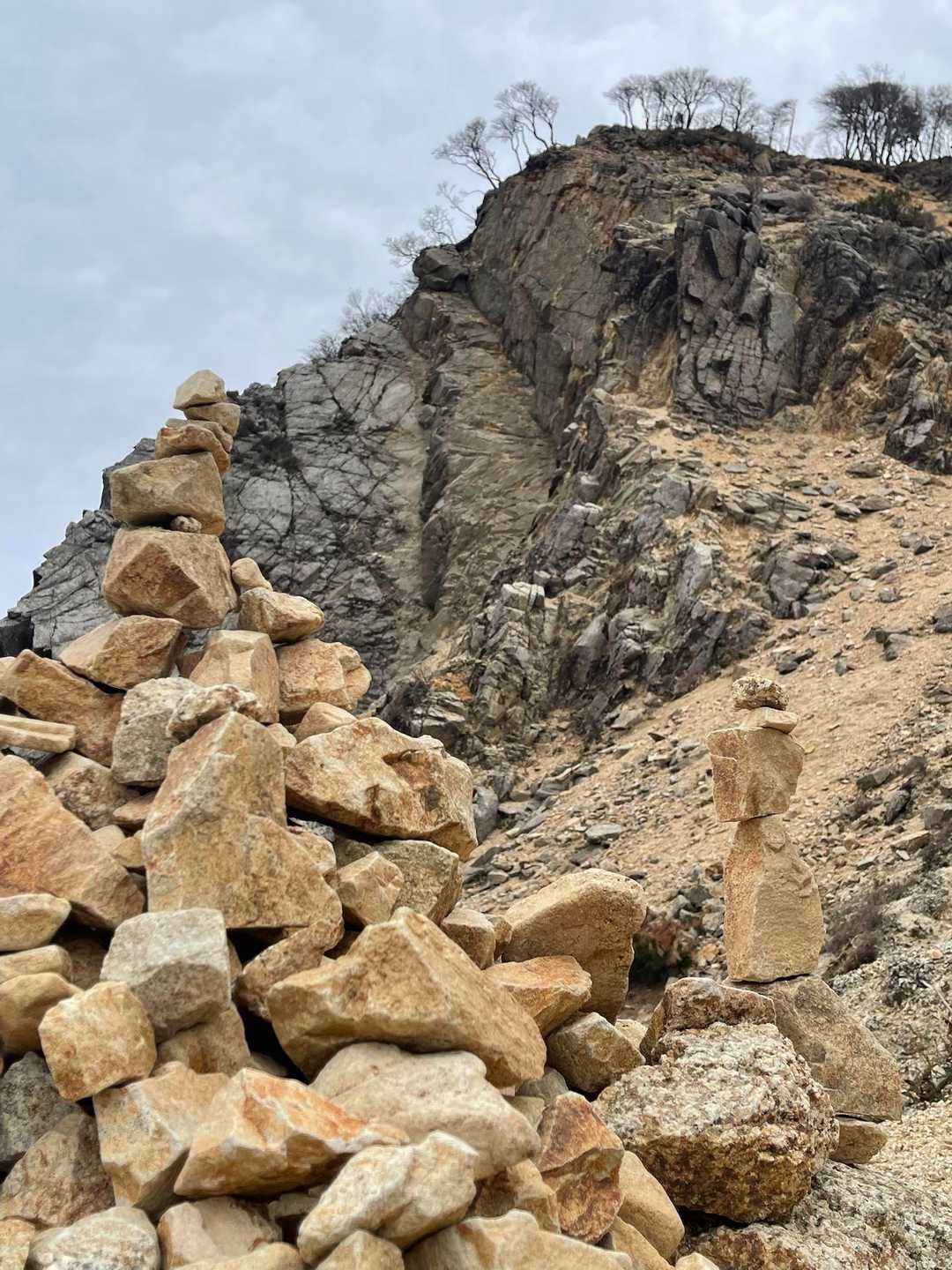 御在所岳を目指します。