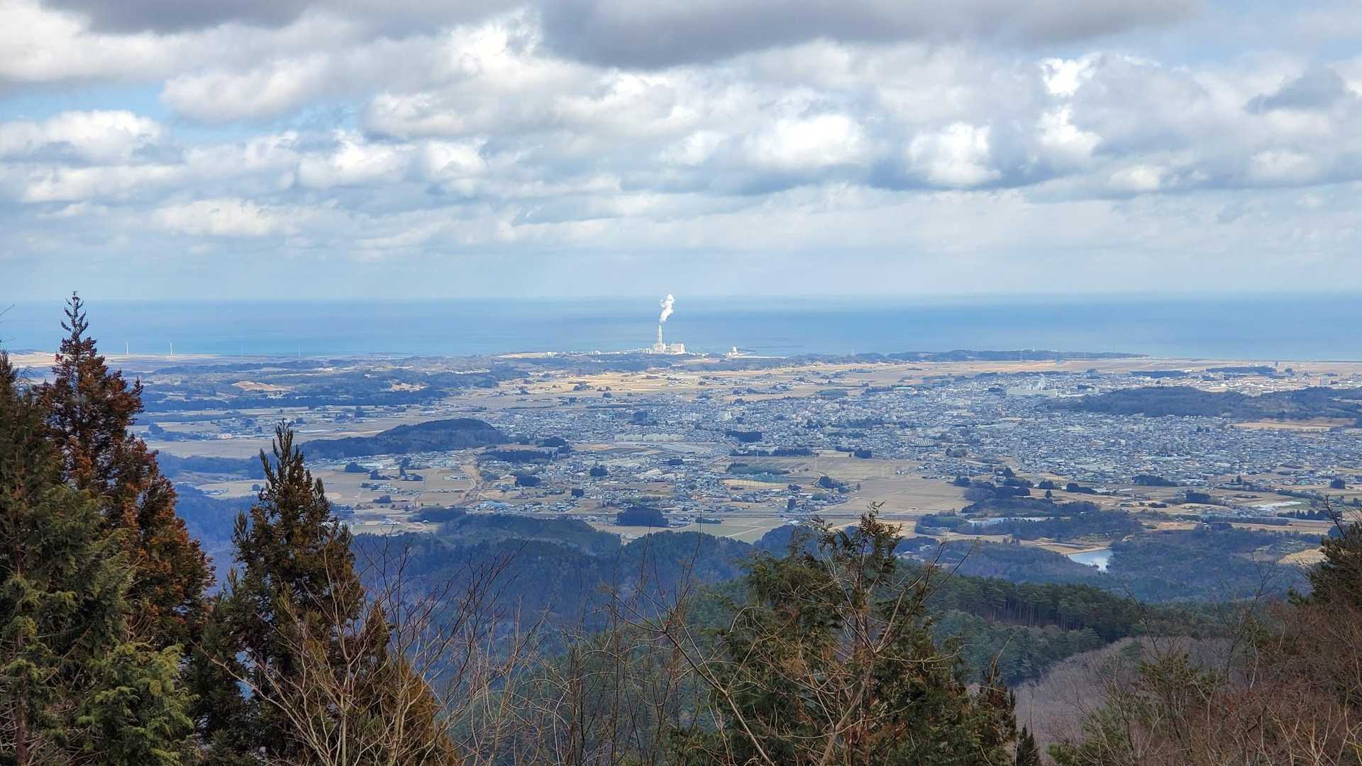 原町火力発電所と太平洋
