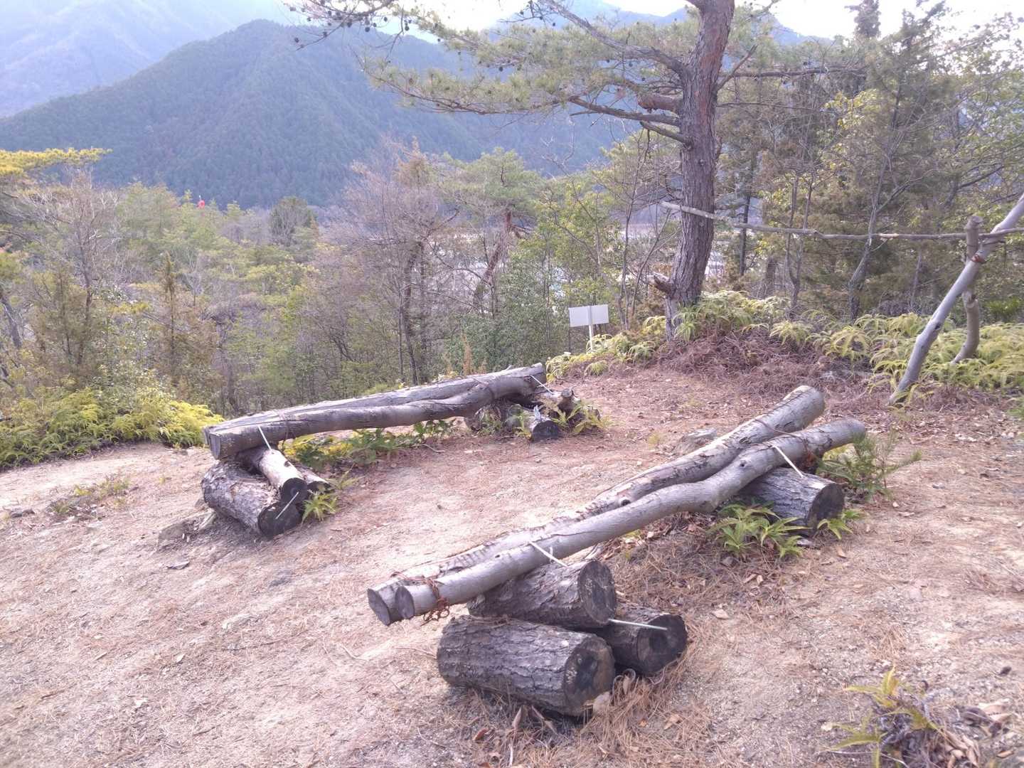 手作りベンチ 良いなこういう感覚