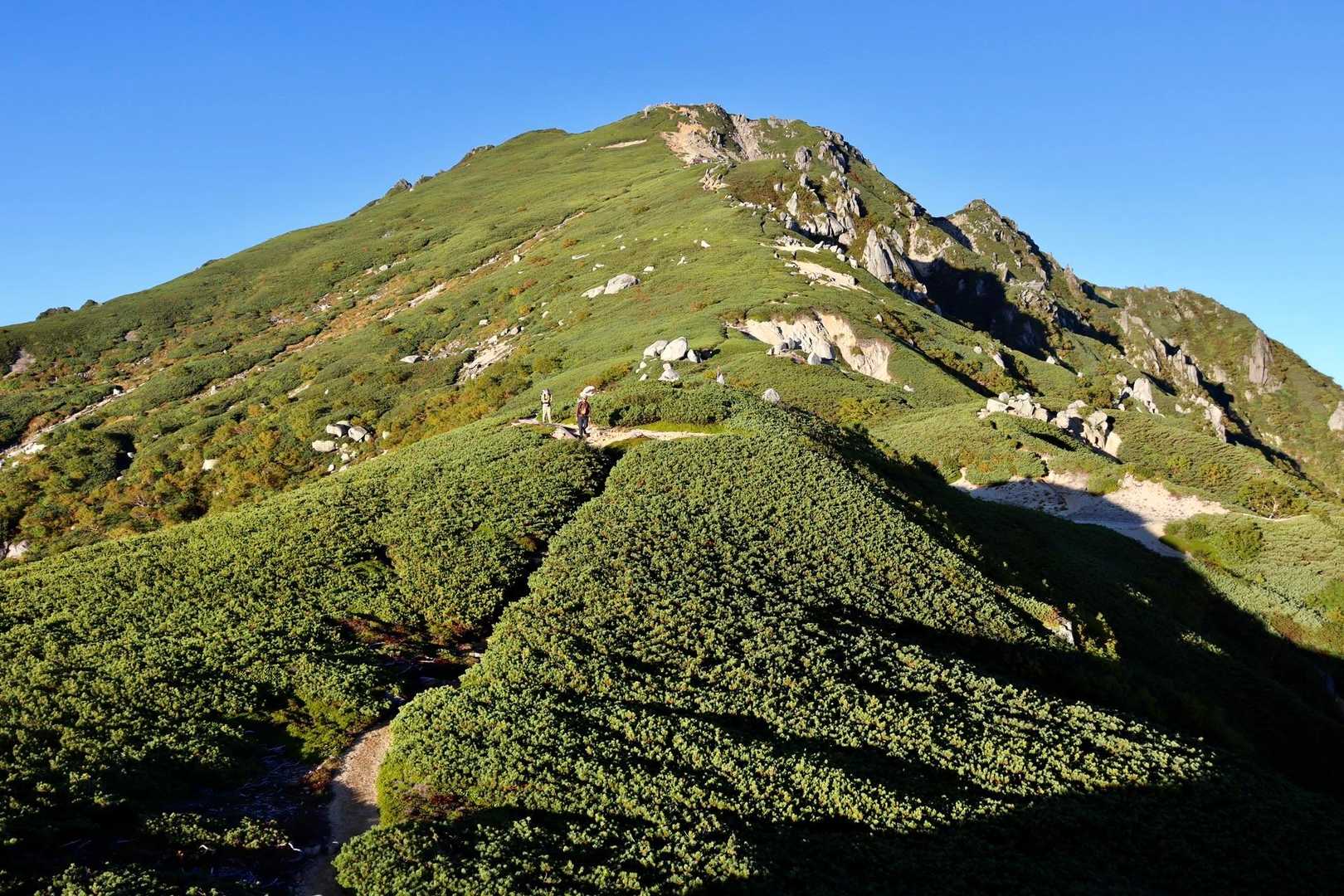 振り返ると大きな空木岳⛰️
ここが一番好き