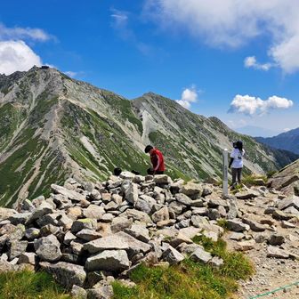 浄土山です
雄山が真正面に見えます✨