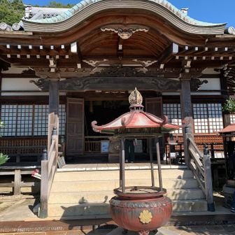 先ずは安全祈願して🙏シールと台紙を頂こうと思ってたが台紙は今、切れてるので別のスポットで貰ってって言われた😅スタンプはシールなので何処かで台紙をゲットして後から貼れば良いので助かります✌️