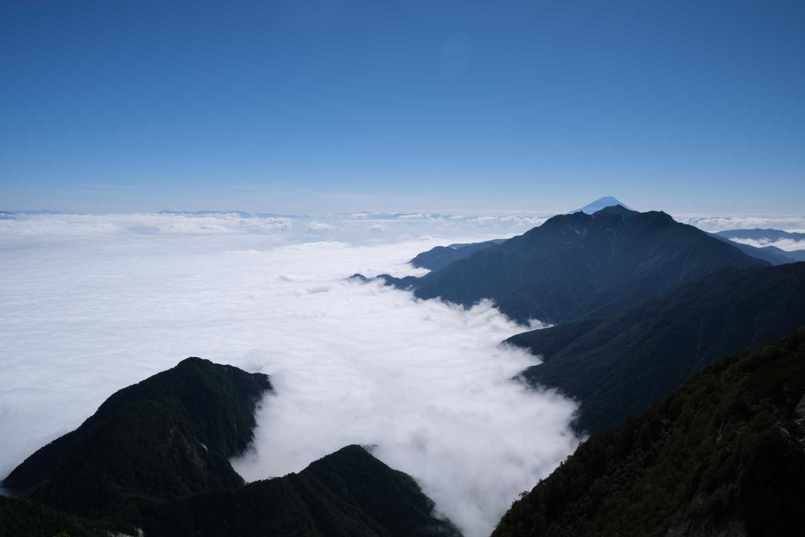 やっぱこの山際の雲がカッコいい！