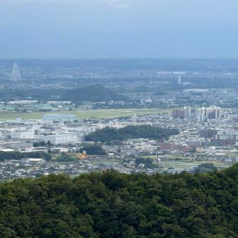南は各務原🥕
左奥の138タワーの手前のダブルアーチは
R3の大雨で持って行かれた川島大橋の代わりの新橋もうすぐ完成だとか🤩