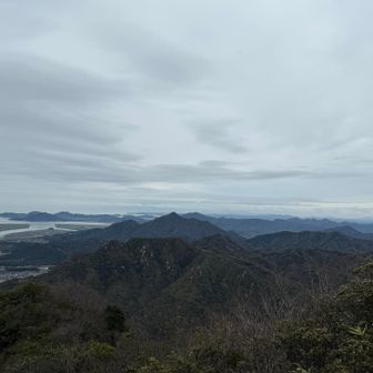 西目山その奥に楞厳寺山🙆‍♂️