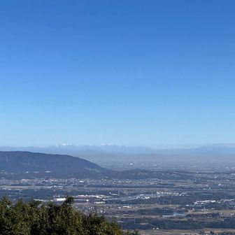 方角的には中央アルプスかな。