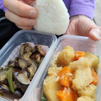 ランチタイム〜🍙
妻に感謝です😊