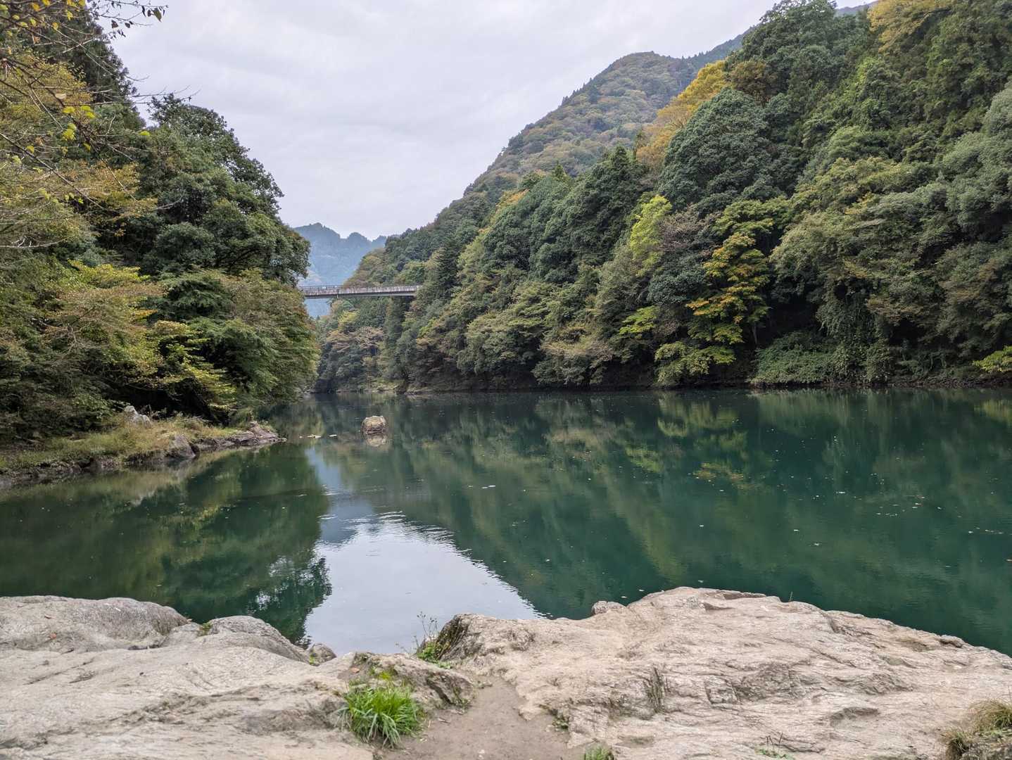 風は無くシーンとしている