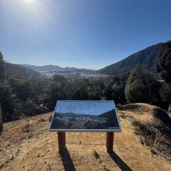 寺山山頂。公園からすぐ着きます。