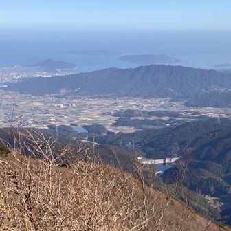 糸島地区が眼下に広がる