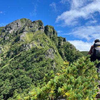 そして、青空に威風堂々と阿弥陀岳