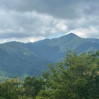 大山入山、綺麗な三角山⛰️