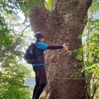 抱いてみた😙

遠近法で孫クスがなんか小さく見える💦