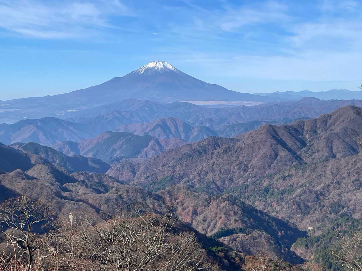 富士山を眺めながらの稜線歩きは最高でした。