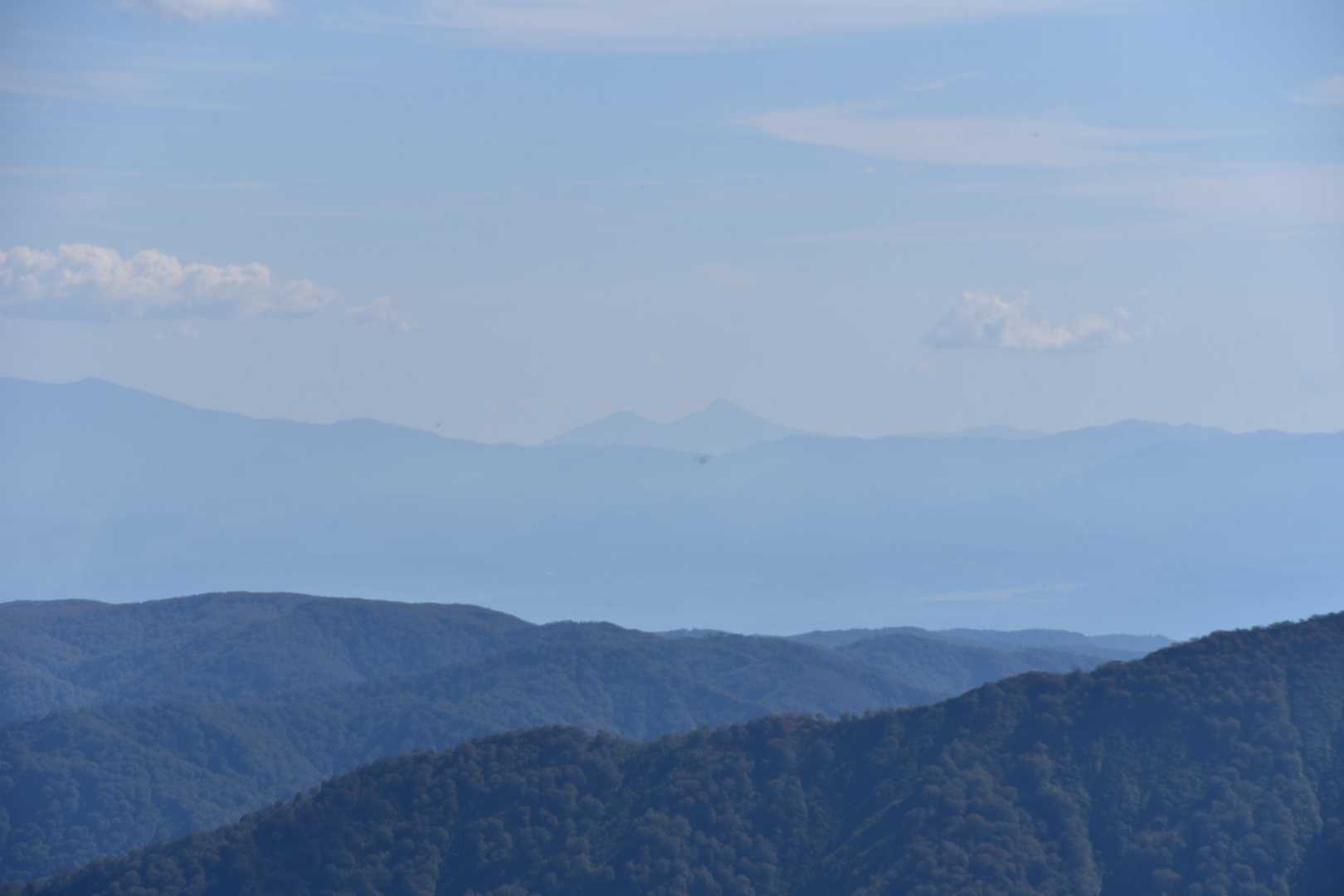 由布岳ではなく磐梯山です