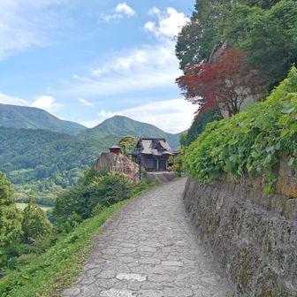 納経堂と開山堂です。