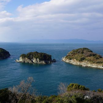 左から双子島、中ノ島、大島