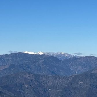 工石山北から　笹ヶ峰がみえました
