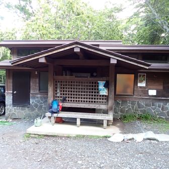まずはトイレ。