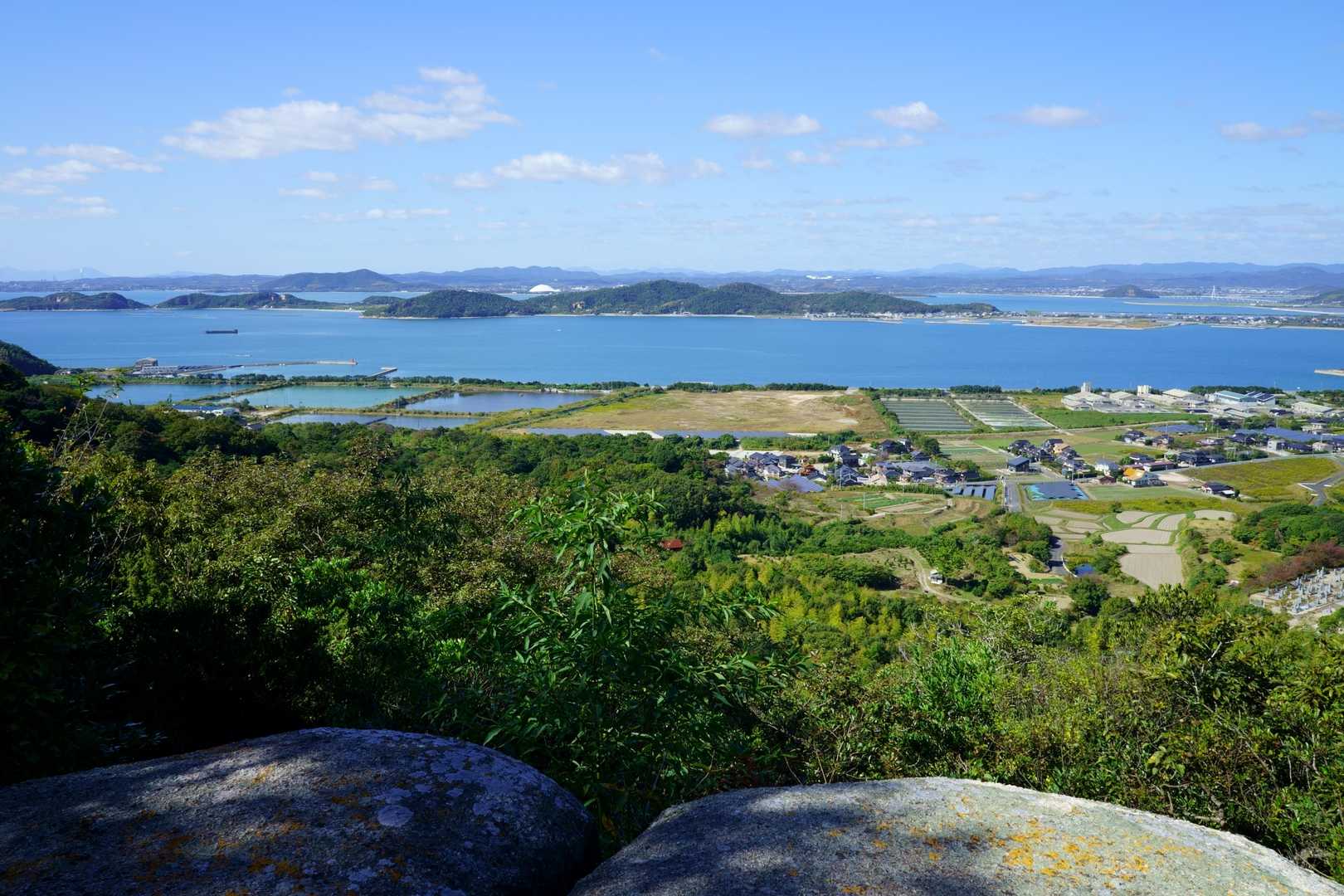 またまた大岩と展望（西方面）