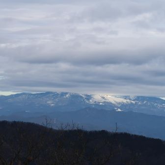 ここも眺望はよさそうでしたが、雲がかかってしまいました
少し休憩して下山