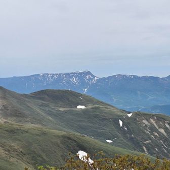 平標山と苗場山