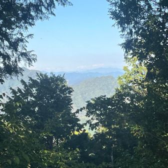 能郷白山が見えるみたいだけど。
