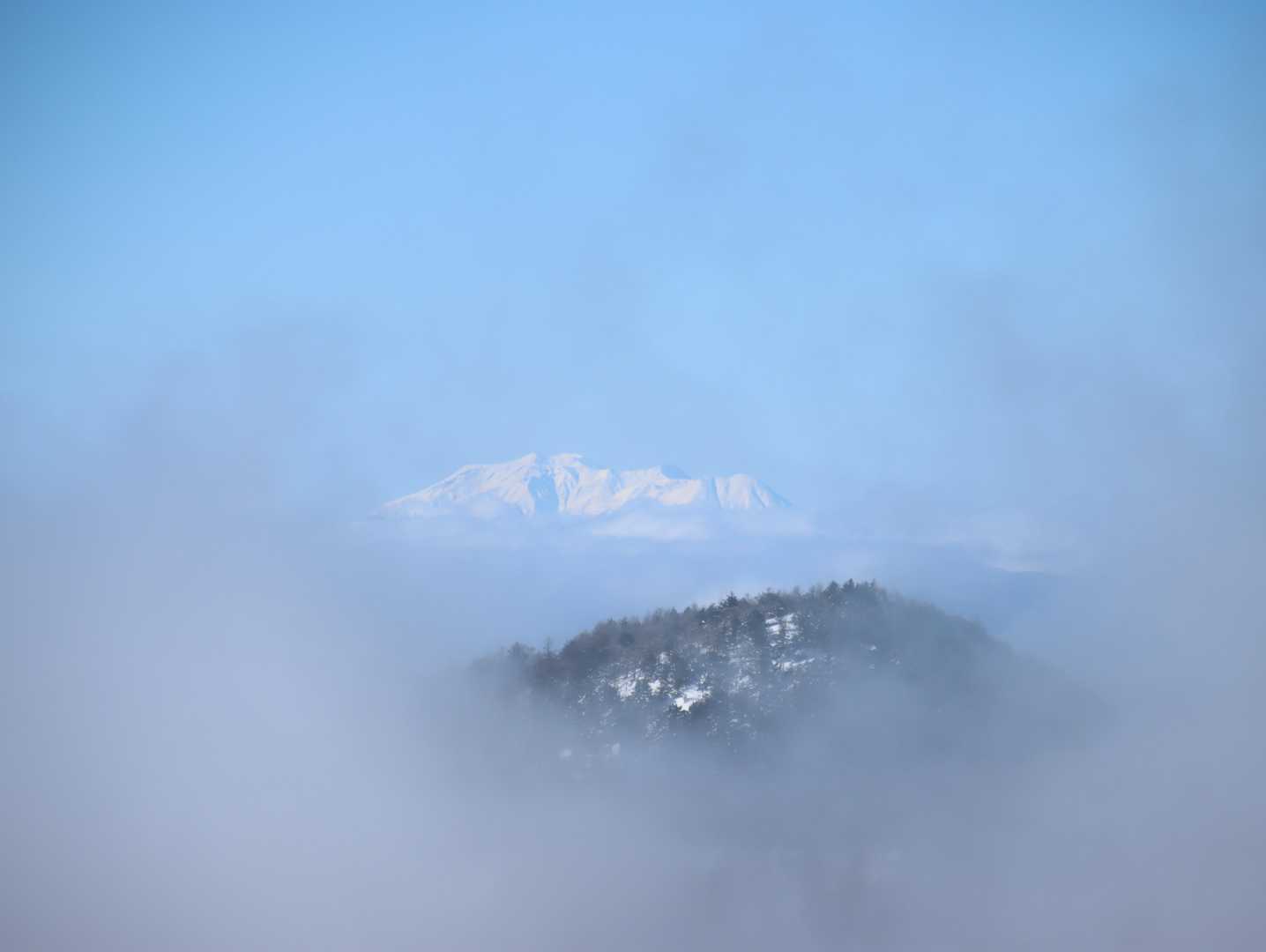 御嶽山･美ヶ原方面の景色[うぐいす展望台～水ノ塔山山頂]