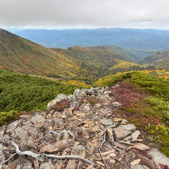 比麻奈山山頂