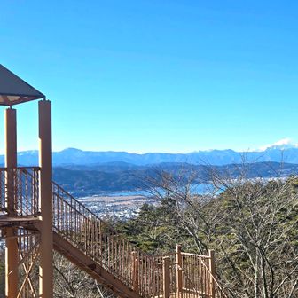 諏訪湖や鉢盛山🏔️
こんな眺めの良い滑り台なら楽しそう♪