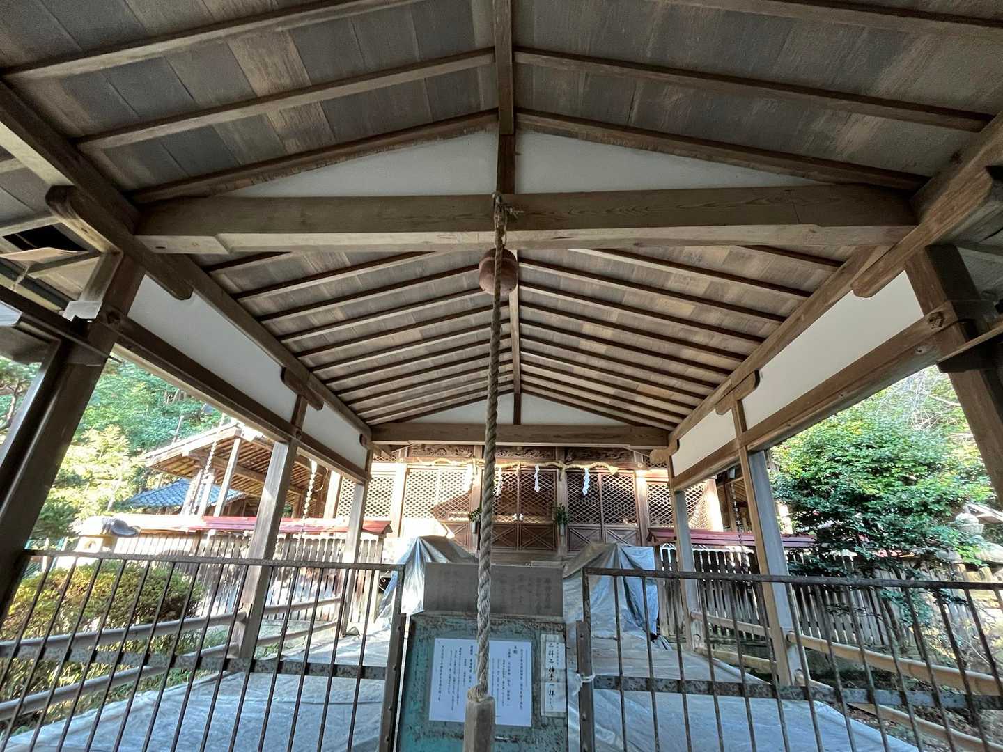 酒解神社でお祈りします。