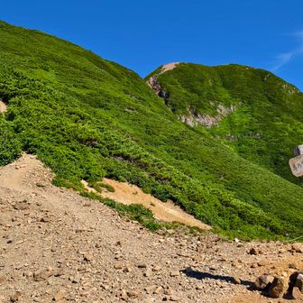 馬の背
そして斜里岳頂上が見えた