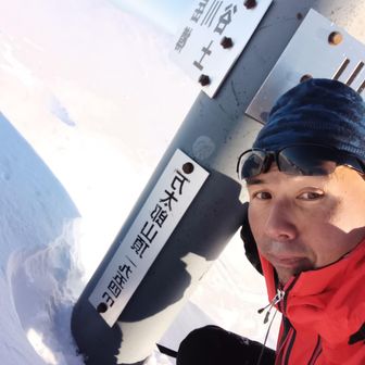 ちょっと半泣きで万太郎山登頂🤣