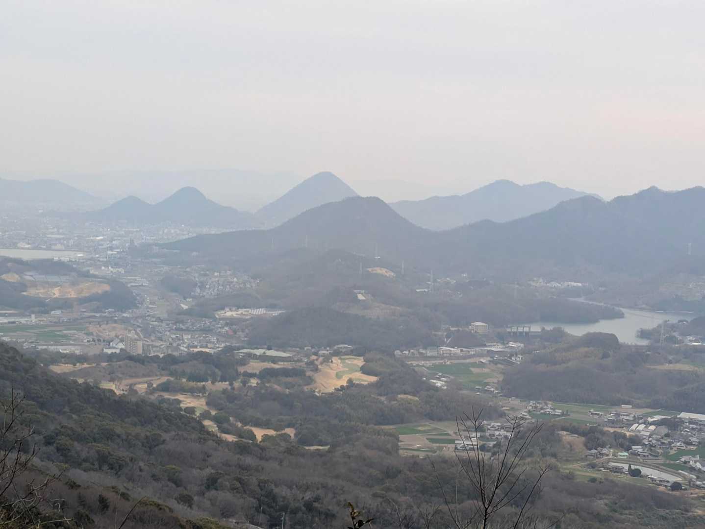 なんべん見ても、お山の形が素敵😍ええ眺めやねぇ✨〜帰りは南のルートで