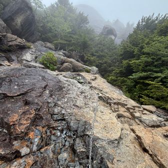 大日岩の鎖