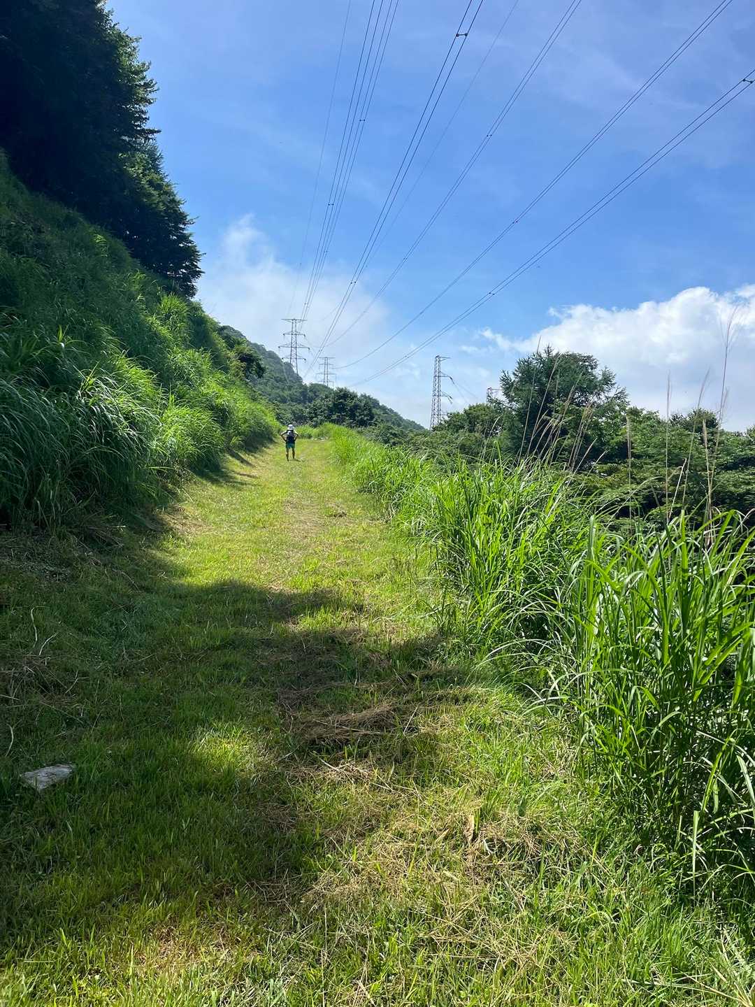 気持ちよく走れたのはここまで、景色良くて気持ち良かったのに、このあとの登りはエグかった😰　