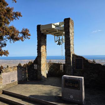 海に届く鎮魂の鐘の音色