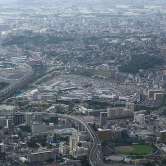 アウトレット🈹
ここにはマウンテンバードウェアの店舗があるから嬉しい😃
のりピー、うれピーはどこへ行った⁉️