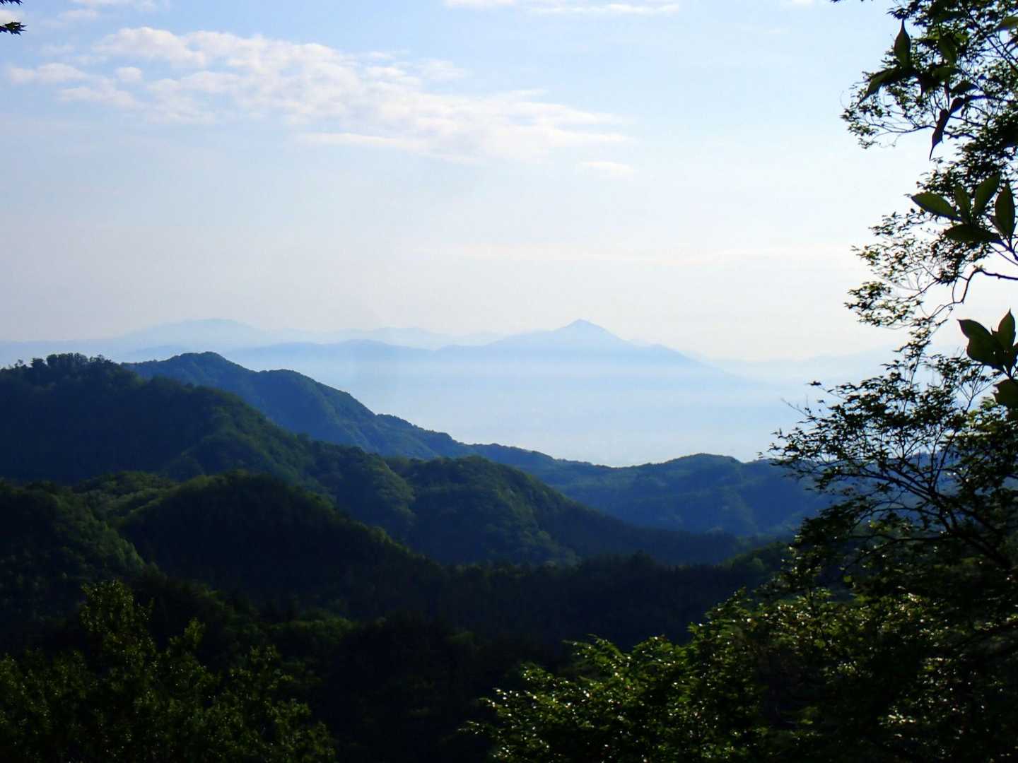 会津磐梯山と会津盆地